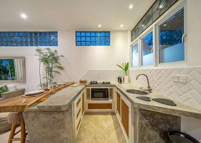888 Tropical Heart - 1br Pool